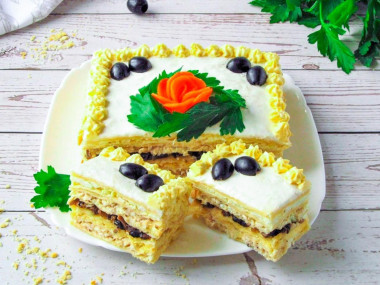 Торт салат Наполеон из коржей с курицей