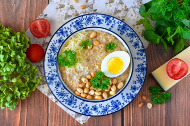 Соленая овсянка с сыром и яйцом