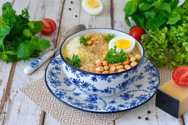 Соленая овсянка с сыром и яйцом