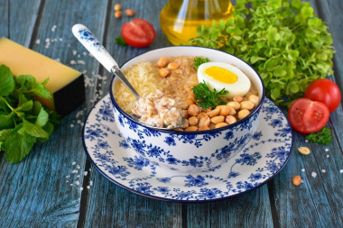 Соленая овсянка с сыром и яйцом