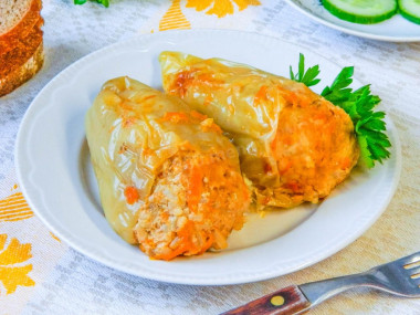 Перцы фаршированные мясом и рисом в кастрюле сочные