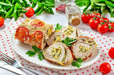 Фаршированный мясной рулет