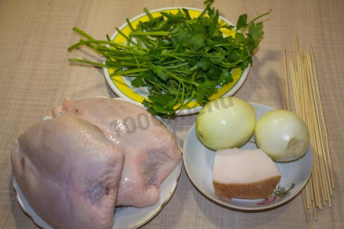 Рецепт - Люля-кебаб из грудок с маринованным луком на противне - Шаг 1 - Необходимые ингредиенты для люля-кебаб