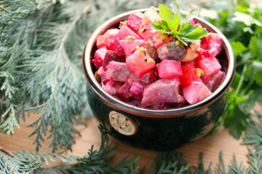 Салат из сельди с яблоками и свёклой Росолье