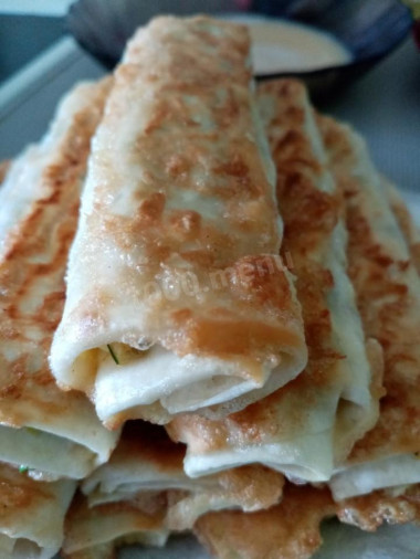 Лавашные рулетики творожно сырные жареные