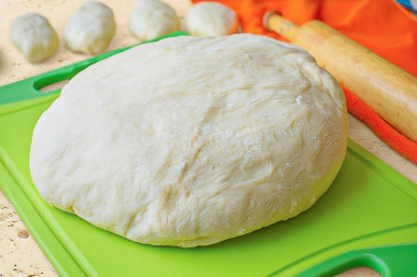 Тесто для пирожков с сухими дрожжами на молоке