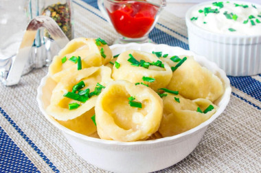 Картофельные пельмени с картошкой и салом