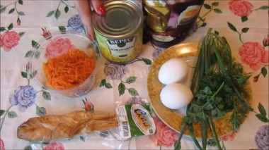 Рецепт - Салат с копченым сыром Косичка и морковью по-корейски - Шаг 1 - Подготовить все необходимые для приготовления салата ингредиенты. Сыр &quot