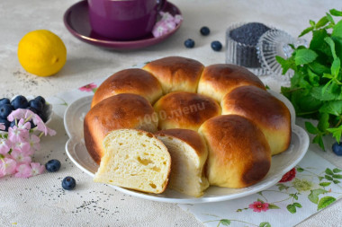 Сдобная булочка Ромашка