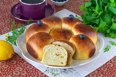 Сдобная булочка Ромашка