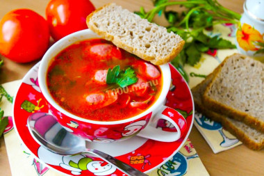 Суп с охотничьими колбасками