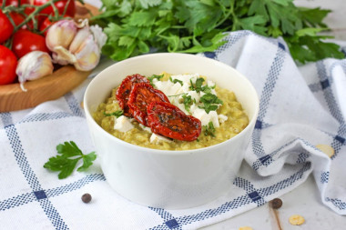 Овсяная каша с сыром и карри