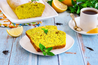 Кекс лимонный с маком и куркумой
