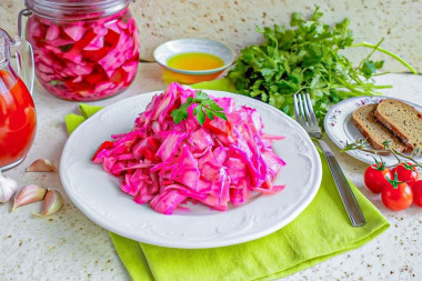 Капуста Пилюска со свеклой