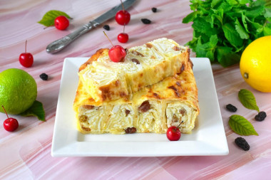 Пирог из лаваша с творогом в духовке