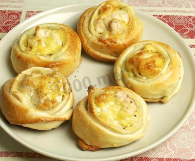 Слоеные слойки с индейкой