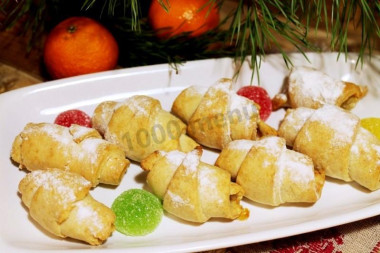 Песочные рогалики с мармеладом на сметане