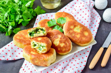 Пирожки с луком и яйцом на кефире