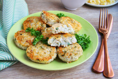 Рыбные котлеты из рыбы с рисом