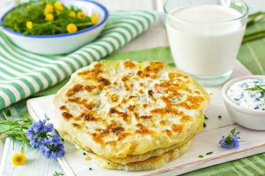 Лепешки с сыром на сковороде