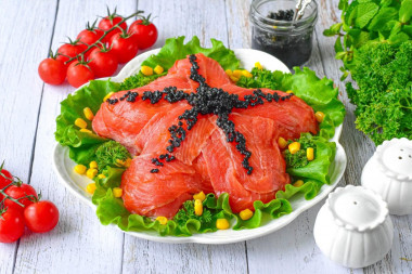 Салат Морская звезда с красной рыбой