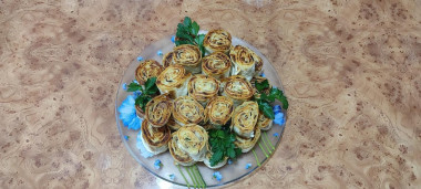 Рулетики из лаваша с картошкой и грибами