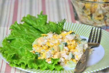 Салат с яичными блинчиками курой сыром