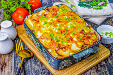 Запеканка картофель с фаршем и помидорами в духовке