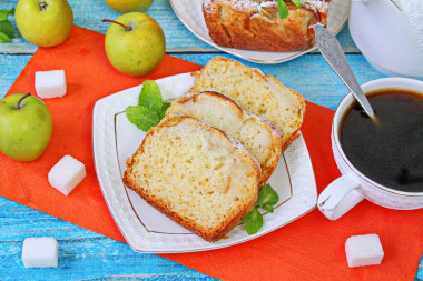 Кекс с яблоками в духовке