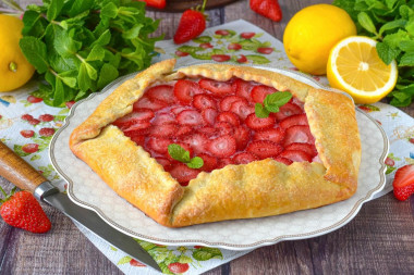 Галета с клубникой