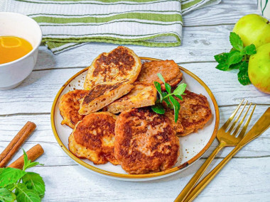 Веганские постные оладьи с яблоками без яиц