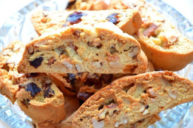 Печенье бискотти с грецким орехом и сухофруктами