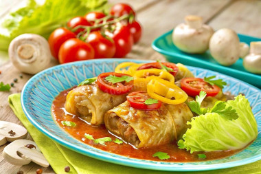 Голубцы с тушенкой и рисом