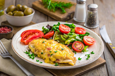 Отбивные из куриного филе с сыром