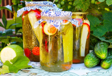 Маринованные огурцы с кабачками на зиму