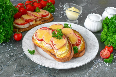 Горячие бутерброды с курицей