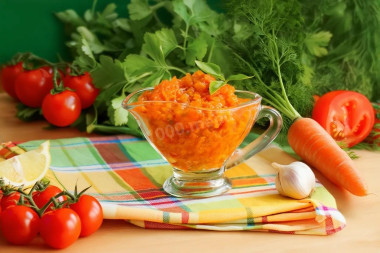Икра из моркови с томатной пастой