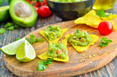 Соус Гуакамоле классический рецепт с авокадо и помидорами