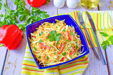 Салат витаминный из капусты и моркови и яблока без уксуса