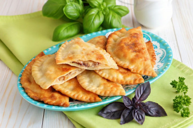 Чебуреки из заварного теста