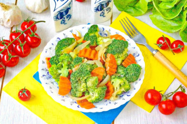 Брокколи с морковью