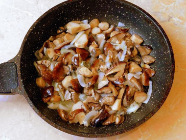 Как приготовить белый гриб с луком