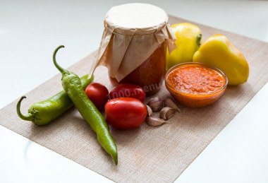 Томатный соус с болгарским перцем и овощами на зиму