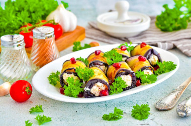 Рулетики из баклажанов с орехами и сыром