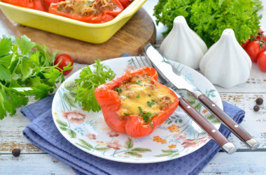 Перец с фаршем половинками в духовке