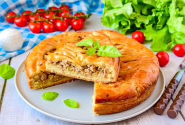Пирог с фаршем и капустой в духовке