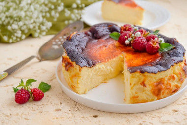 Испанский чизкейк Святого Себастьяна баскский чизкейк