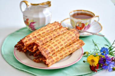 Вафельные трубочки в вафельнице