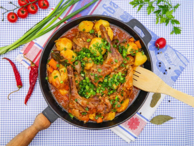 Кролик тушеный с картошкой