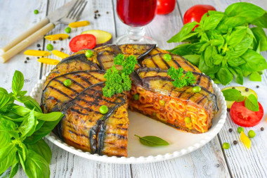 Тимбаль из баклажанов с макаронами и фаршем